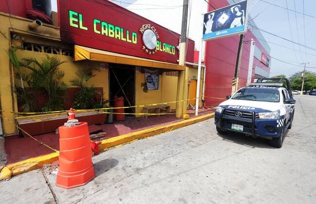 August 29, 2019: EUM20190829SOC15.JPG.COATZACOALCOS, Ver., Violence Violencia-Ataque.- 29 agosto 2019. Aspectos del peritaje realizado por personal de la Fiscalia General de la Republica en el bar Caballo Blanco que tuvo lugar el pasado 26 de agosto y por el cual han fallecido por lo menos 29 personas. Foto: Agencia EL UNIVERSAL AFBV.  - ZUMAu78_ 20190829_zaf_u78_059 Copyright: xOmarcontrerasx