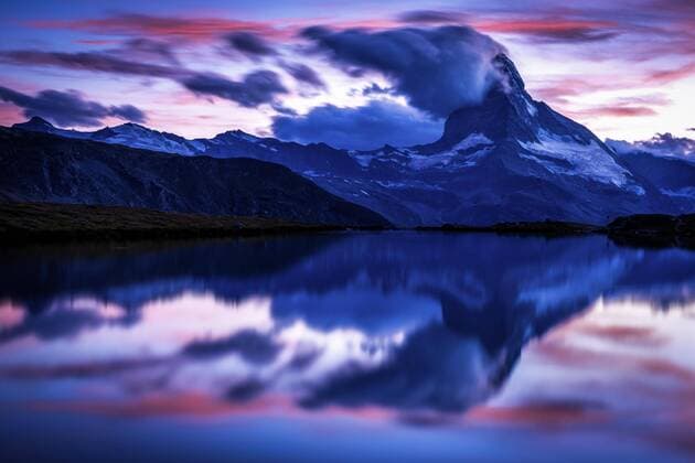 Matterhorn bei Sonnenuntergang reflektiert im Stellisee, Zermatt, Wallis, Schweiz, Europa Copyright: imageBROKER/KimxPetersen ibxkip05031170.jpg
