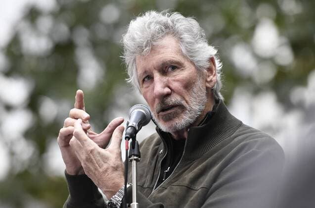 September 2, 2019, London, Greater London, United Kingdom: Roger Waters speaks during the Don t Extradite Assange rally in London..Julian Assange supporters rally outside the British Home Secretary office building to demand the freedom of Assange and the no extradition to the US, during the rally, Roger Waters performed his Pink Floyd song Wish You Were Here, the journalist and documentary filmmaker John Pilger and Grabielle Assange gave a speech in solidarity with Julian Assange. London United Kingdom - ZUMAs197 20190902_zaa_s197_114 Copyright: xAndresxPantojax