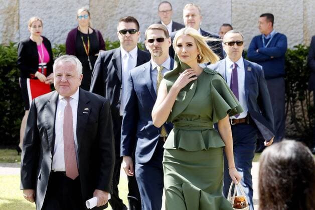 Bilder des Jahres 2019, News 09 September News Themen der Woche KW 36 News Bilder des Tages Ivanka Trump (R) and the United States Undersecretary of State John J. Sullivan (L) arrive to meet women during an act with the Academy of Women Entrepreneurs, in Bogota, Colombia, 3 September 2019. The daughter of US President Donald Tump, Ivanka Trump, and US Secretary of State John J Sullivan are visiting Colombia. Ivanka Trump participates in an event with the Academy of Women Entrepreneurs of Colombia !ACHTUNG: NUR REDAKTIONELLE NUTZUNG!  Copyright: xMauricioxDuenasxCastanedax AME2840 20190903-637031304814979056