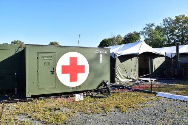 Versorgungseinrichtungen eines mobilen Rettungszentrums der Bundeswehr für den autarken Einsatz während des Tages der offenen Tür des Sanitätsregiment 2 in Rennerod im Westerwald Rennerod Rheinland-Pfalz Deutschland