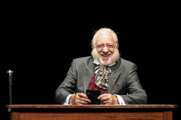 Bilder des Jahres 2019, Entertainment 09 September Entertainment Themen der Woche KW36 Schauspieler Dieter Hallervorden, am 04.09.2019 bei der Fotoprobe zur schwarzen Kommoedie ADEL VERPFLICHTET im Berliner Schlosspark Theater, Premiere 07.09.2019 Adel verpflichtet - Berlin *** Actor Dieter Hallervorden, on 04 09 2019 at the photo rehearsal for the black comedy ADEL VERPFLICHTET in the Berliner Schlosspark Theater, Premiere 07 09 2019 Adel verpflichtet Berlin