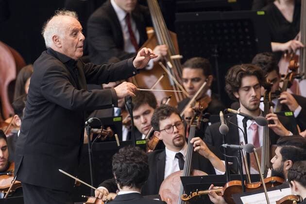 19 West-Eastern Divan Orchestra, Dirigent Daniel Barenboim live in der Berliner Waldbuehne am 17.08.19. Klassik, Orchester, Musik Berlin Deutschland, Germany Copyright: xPOP-EYEx xBenxKriemannx POP-EYE_10116972