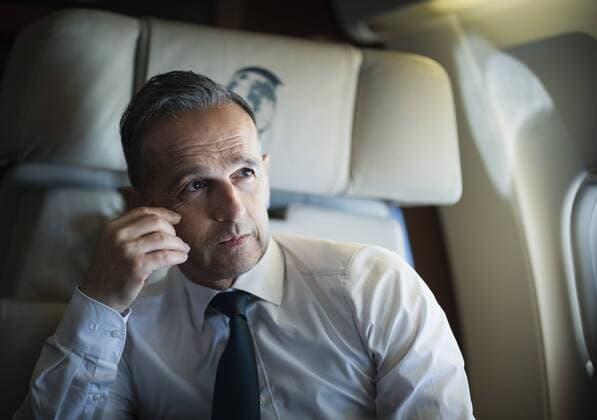 Bundesaussenminister Heiko Maas (SPD) im Rahmen eines Hintergrundgespraechs in einem Flugzeug der Flugbereitschaft. Kinshasa, 05.09.2019. Kinshasa Congo *** Federal Foreign Minister Heiko Maas SPD in the context of a background discussion in an airplane of the Kinshasa Air Mission Wing, 05 09 2019 Kinshasa Congo Copyright: xXanderxHeinl photothek.netx