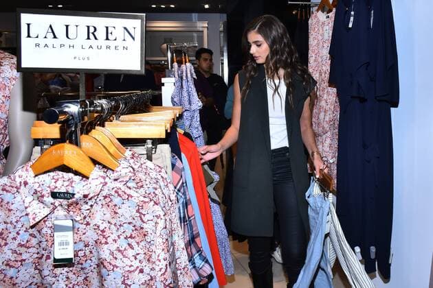 Fashion Fest Autumn Winter Store Tour MEXICO CITY, MEXICO - SEPTEMBER 5: Victoria s Secret Model Taylor Hill poses for photos during a store tour to promote the Fashion Fest Autumn Winter 2019 at Liverpool Polanco on September 5, 2019 in Mexico City, Mexico  Copyright: xCarlosxTischlerx EYE_9627