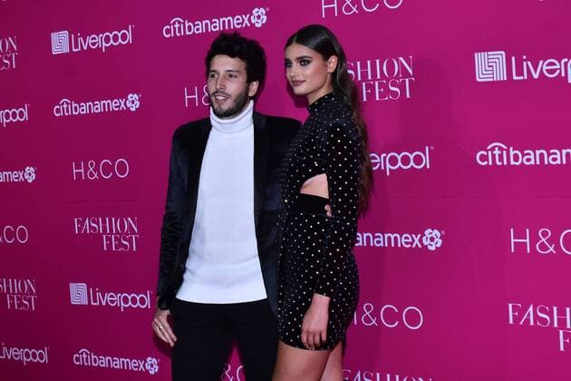 Fashion Fest Autumn Winter -Arrivals MEXICO CITY, MEXICO - SEPTEMBER 5: Victoria s Secret Model Taylor Hill and Sebastian Yatra poses for photos during the pink carpet of Fashion Fest Autumn Winter 2019 at Quarry Studios on September 5, 2019 in Mexico City, Mexico  Copyright: xCarlosxTischlerx EYE_0273