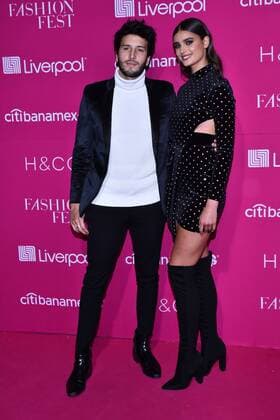 Fashion Fest Autumn Winter -Arrivals MEXICO CITY, MEXICO - SEPTEMBER 5: Victoria s Secret Model Taylor Hill and Sebastian Yatra poses for photos during the pink carpet of Fashion Fest Autumn Winter 2019 at Quarry Studios on September 5, 2019 in Mexico City, Mexico  Copyright: xCarlosxTischlerx EYE_0294