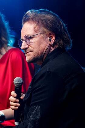 Entertainment Bilder des Tages U2 singer Bono attends the Telmex Foundation Forum in Mexico City, Mexico, 06 September 2019. Bono has said that drug trafficking is an unjust burden for Mexico, and he s not able to give any piece of advice for the country, currently in a debate about drugs legalization. Drug trafficking is an unjust burden for Mexico , says Bono !ACHTUNG: NUR REDAKTIONELLE NUTZUNG!  Copyright: xJoséxMéndezx MEX2411 20190906-637033980956679473