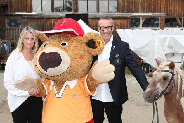 Michael Roll mit Ehefrau Claudia Heiss, Tabaluga Golf Cup 2019 Gala Abend im Reitstall in Tutzing am 07.09.2019