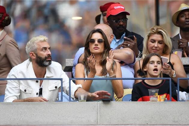 Prominente Zuschauer bei den Tennis US Open in New York FLUSHING NY- SEPTEMBER 07: Alessandra Ambrosio is seen watching Serena Williams Vs Bianca Andreescu during the women s finals on Arthur Ashe Stadium at the USTA Billie Jean King National Tennis Center on September 7, 2019 in Flushing Queens. Copyright: xmpi04x xMediaPunchx