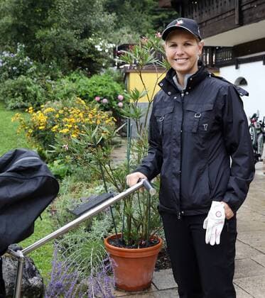 25. Tabaluga Golf Turnier zu Gunsten der Mcihael Roll Tabaluga Stiftung ehemalige Tennisspielerin Anke Huber geht zum Golfen, Tutzing Deutschland Golfclub Tutzing