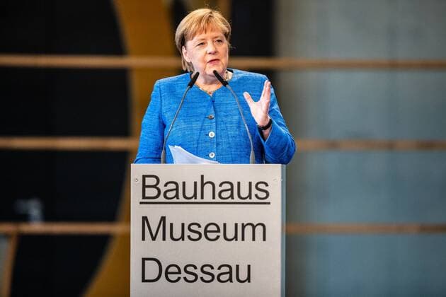 Bilder des Jahres 2019, News 09 September News Themen der Woche KW 36 News Bilder des Tages Rede von Angela Merkel (Bundeskanzlerin Deutschland) waehrend der Einweihung des Bauhaus Museum Dessau im Bauhaus Museum Dessau am 8. September 2019 in Dessau-Rosslau, Saxony Anhalt, Germany *** Speech by Angela Merkel Chancellor of Germany during the inauguration of the Bauhaus Museum Dessau at the Bauhaus Museum Dessau on 8 September 2019 in Dessau Rosslau, Saxony Anhalt, Germany