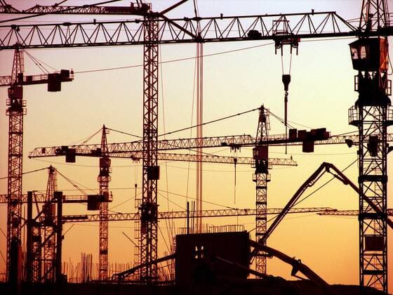 Baukräne, Konjunktur, Wirtschaft, Wirtschaftsaufschwung, Wachstum, Bruttosozialprodukt, Wohnungsbau, Mietendeckel,