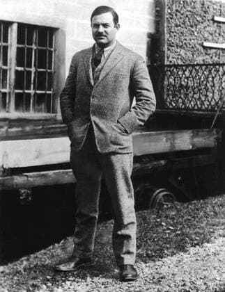 Portrait of Ernest Hemingway (1899-1961) Portrait of Ernest Hemingway (1899-1961) 1920 United States Copyright: xPhoto12 ArchivesxSnarkx DFS09A05_037