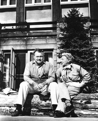 Ernest Hemingway (1899-1961) and his wife Mary Welch Ernest Hemingway (1899-1961) and his wife Mary Welch 20th century United States Copyright: xPhoto12 ArchivesxSnarkx DFS09A05_038