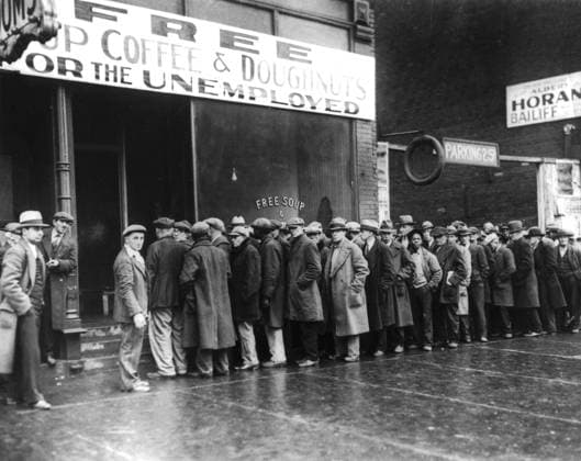 Overall view of the soup kitchen sponsored by the gangster Al Capone Chicago. Overall view of the soup kitchen sponsored by the gangster Al Capone, which cost him 400 dollars a day. 1929-1930 United States National archives. Washington Copyright: xPhoto12 ArchivesxSnarkx DFS09A00295