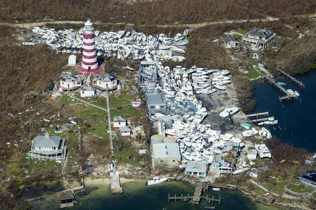 Bilder des Jahres 2019, News 09 September News Themen der Woche KW37 A survey flight was conducted over the Islands of the Bahamas on Monday, September 9, 2019. The survey revealed a stripped landscape and tremendous damage done by Hurricane Dorian. The flight was sponsored by Shipwreck Park , a 501 (c) (3) corporation which is responsible for the acceptance and distribution of relief goods, consumables and medical supplies for the island chain. To date, Shipwreck Park has distributed well over 100,000 pounds to the Bahamian population. .  BHP20190909023 JOExMARINO