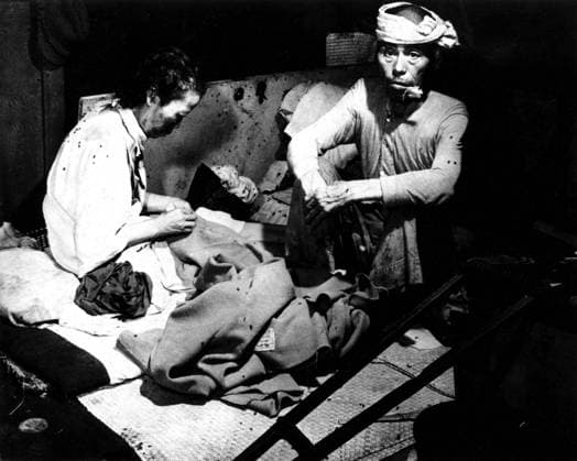 Victims of the atomic bomb of Hiroshima, in the city infested with flies Victims of the atomic bomb of Hiroshima, in the city infested with flies 20th century Japan - World War II National archives. Washington Copyright: xPhoto12 ArchivesxSnarkx DFS09A08_332