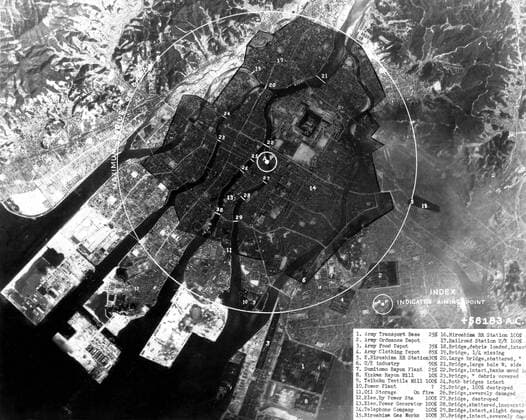 IMAGO History, Zweiter Weltkrieg: 1939 - 1945 Hiroshima devastated by the atomic bomb launched on August 6, 1945 Hiroshima devastated by the atomic bomb launched on August 6, 1945 The area devasted by the bomb is indicated by the black surface inside the circle. 20th century Japan - World War II U.S. Air Force Copyright: xPhoto12 ArchivesxSnarkx DFS09A08_334