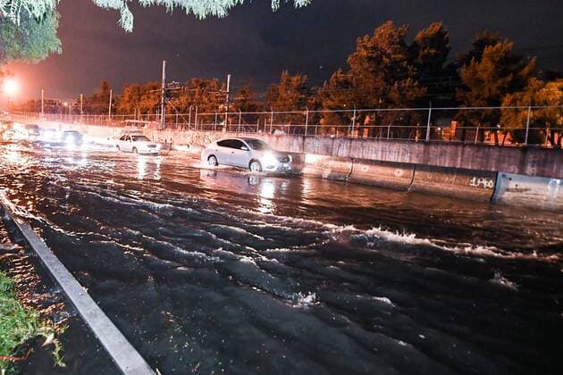 Mexiko, schwere Regenfälle September 10, 2019: EUM20190910ACT12.JPG.CIUDAD DE MEXICO RainLluvias-CDMX.- Luego de las fuertes lluvias que se registraron durante la noche de este martes 10 de septiembre de 2019 en la Ciudad de Mexico, algunas zonas de la capital resultaron afectadas; en la imagen se muestra un encharcamiento en la alcaldia Iztapalapa. Foto: Agencia EL UNIVERSALArmando MartinezEVZ Copyright: xElxUniversalx