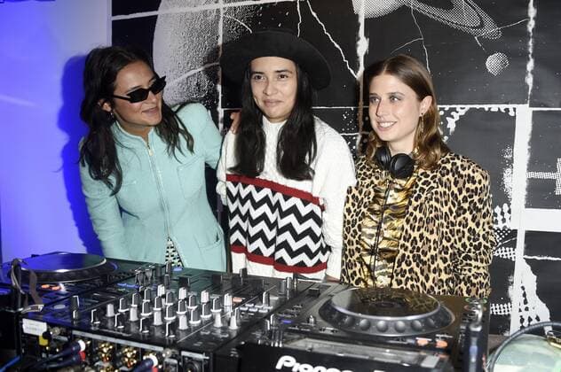 Diana Kinnert mit DJ WOS (Women Operating System Anna und Paulina) bei der Verleihung des 28. Montblanc de la Culture Arts Patronage Award 2019 im Künstlerhaus Bethanien. Berlin, 10.09.2019
