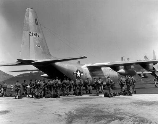 18 Hercules planes from the 464th Troop Carrier Wing 18 Hercules planes from the 464th Troop Carrier Wing flew in a unit of Belgian paratroopers to Stanleyville to free several hundred civilian hostages, including 2 Congolese and civilians from 18 foreign countries who were being kept under threat of death. November 24, 1964 Congo (Zaire) U.S. Air Force photo Copyright: xPhoto12 ArchivesxSnarkx DFS09A11_015