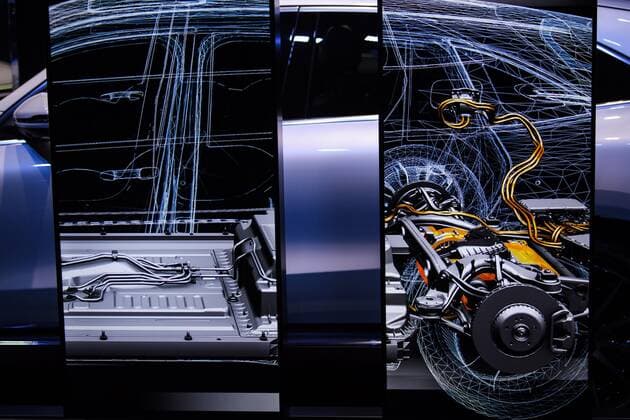 11.09.2019, xkvx, Wirtschaft Automobil, IAA 2019 - Internationale Automobil Ausstellung emwirt, empoli, v.l. Mercedes Benz EQC 400 4Matic Batterie Innenansicht Batterieboden Antrieb Stecker E-Auto E-Mobil Elekroauto Elektromobil Frankfurt am Main *** 11 09 2019, xkvx, Economy Automotive, IAA 2019 International Automobile Exhibition emwirt, empoli, v l Mercedes Benz EQC 400 4Matic Battery Interior Battery Floor Drive Plug E Auto E Mobil Elekroauto Elektromobil Frankfurt am Main