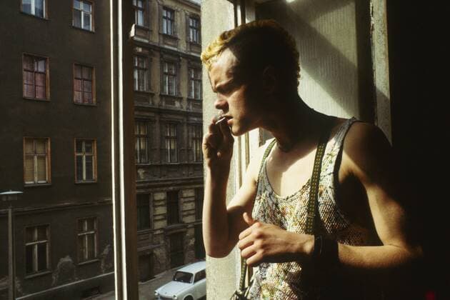 Reportage Punks from East Berlin, 1982 Reportage Punks from East Berlin: apartment squatted by a group of punks in East Berlin. Here, young punk nicknamed Colonel . 1982 Copyright: xIlsexRuppert Photo12x RPP19A00_061