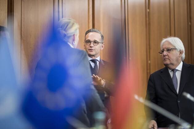 Bundesaussenminister Heiko Maas (M), SPD, aufgenommen im Rahmen des Treffens mit Lise Grandee (L), residierenden UN-Koordinatorin im Jemen, und Martin Griffiths (R), UN-Sonderbeauftragter fuer den Jemen, in Berlin, 13.09.2019. Berlin Germany