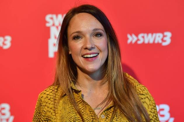 Carolin KEBEKUS (Comedian), Einzelbild,angeschnittenes Einzelmotiv,Portraet,Portrait,Porträt. Arrival Red Carpet,Roter Teppich 25.SWR3 New Pop Festival 2019,Das Special, Aufzeichnung im Festspielhaus in Baden Baden am 12.09.2019. *** Carolin KEBEKUS Comedian, single picture, cut single motif, portrait, portrait, portrait Arrival Red Carpet, red carpet 25 SWR3 New Pop Festival 2019, the Special, recording in the Festspielhaus in Baden Baden on 12 09 2019