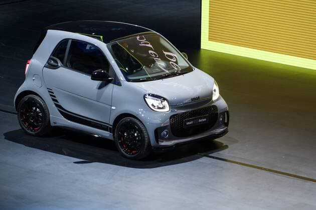 10.09.2019, xkvx, Wirtschaft Automobil, IAA 2019 - Internationale Automobil Ausstellung emwirt, empoli, v.l. smart fortwo EQ Auto E-Auto E-Mobil Elekroauto Elektromobil Frankfurt am Main *** 10 09 2019, xkvx, Economy Automotive, IAA 2019 International Automobile Exhibition emwirt, empoli, v l smart fortwo EQ Auto E Auto E Mobil Elekroauto Elektromobil Frankfurt am Main