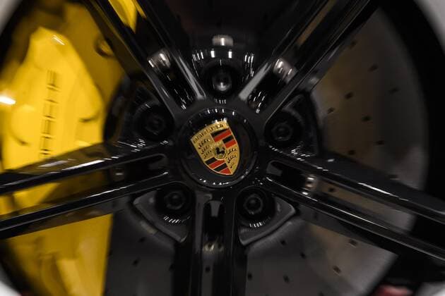 10.09.2019, xkvx, Wirtschaft Automobil, IAA 2019 - Internationale Automobil Ausstellung emwirt, empoli, v.l. Porsche Taycan Turbo S Auto E-Auto E-Mobil Elekroauto Elektromobil Logo Emblem Wortmark Bildmarke Frankfurt am Main *** 10 09 2019, xkvx, Economy Automotive, IAA 2019 International Automobile Exhibition emwirt, empoli, v l Porsche Taycan Turbo S Auto E Auto E Mobil Elekroauto Elektromobil Logo Emblem Wortmark Figurative Mark Frankfurt am Main