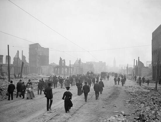 Large Group of People Walking Along Ruins of Market Street toward Ferry after Earthquake, San Francisco, California, USA, Detroit Publishing Company, 1906  Copyright: CircaxImages ghi-circa00599