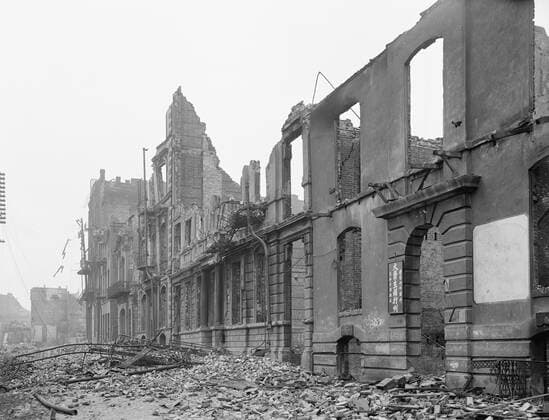 Ruins at Edge of Chinatown after Earthquake, San Francisco, California, USA, Detroit Publishing Company, 1906  Copyright: CircaxImages ghi-circa00659