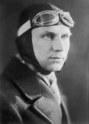 Floyd Bennett, American Aviator, Portrait, Bain News Service, 1927 Editorial Use Only  Copyright: CircaxImages ghi-circa01996