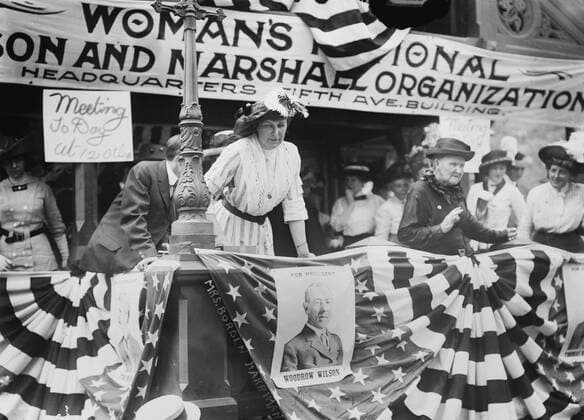 Florence Jaffray Daisy Harriman overseeing Democratic Rally, Union Square, New York City, New York, USA, Bain News Service, August 1912  Copyright: CircaxImages ghi-circa02812