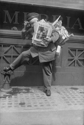 Mailman Delivering Mail and Packages, New York City, New York, USA, Bain News Service, May 1920  Copyright: CircaxImages ghi-circa02960