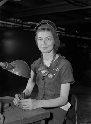 Eunice Hancock, 21 years old, Operates Compressed Air Grinder at Midwest Aircraft Motor Plant, Ann Rosener, Office of War Information, August 1942 Editorial Use Only  Copyright: CircaxImages ghi-circa04496