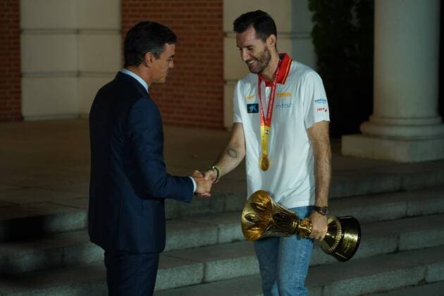 Spanish President Pedro Sanchez at a reception to honour the Spain Basketball team after their victor y in the 2019 China Basketball FIBA World Cup at Moncloa Palace in Madrid on Monday, 16 September 2019 Cordon Press