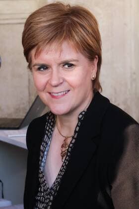 Nicola Sturgeon, die Erste Ministerin Schottlands bei der Ankunft der Verleihung des M100 Media Award From Pipedream to Reality Democracy and the European Public Sphere im Orangerieschloss in Potsdam.am 21.02.2019 Nicola Sturgeon erhält M100 Media Award in Potsdam