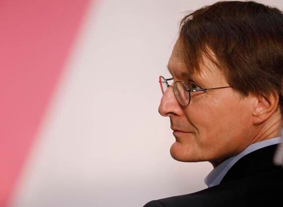 Bundestagsabgeordneten Karl Lauterbach, Deutschland, Berlin, SPD-Regionalkonferenz zum Parteivorsitz UnsereSPD-Tour in Berlin, 17.09.2019 *** Member of the Bundestag Karl Lauterbach, Germany, Berlin, SPD Regional Conference on Party Chairmanship OurSPD Tour in Berlin, 17 09 2019