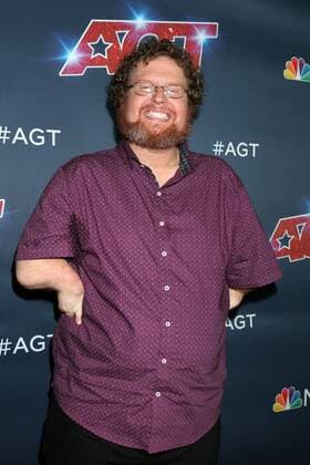 LOS ANGELES - SEP 17: Ryan Niemiller at the America s Got Talent Season 14 Live Show Red Carpet - Finals at the Dolby Theater on September 17, 2019 in Los Angeles, CA  Copyright: xKathyxHutchinsx xIPAx xHutchinsxPhotox
