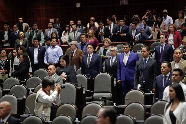 September 19, 2019: EUM20190919NAC13.JPG.CIUDAD DE MEXICO. AnniversaryAniversario-Sismos.- En la Camara de Diputados se guarda un minuto de silencio en conmemoracion de los sismos del 19 de septiembre de 1985 y 2017. Foto: Agencia EL UNIVERSALIvan StephensEELG Copyright: xElxUniversalx