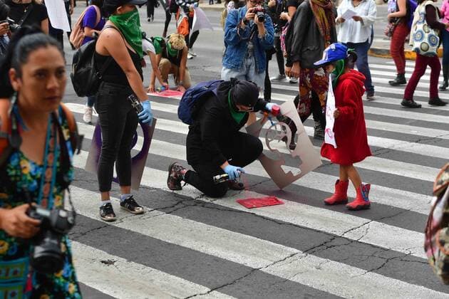 September 19, 2019: EUM20190919SOC13.JPG .CIUDAD DE MEXICO. ProtestProtesta-Feminista.- 19de septiembre de 2019. Aspectos de la marcha denominada Terremoto Feminista en protesta por los feminicidios, que salio del Monumento a la Revolucion y llego al Ãngel de la Independencia. Foto: Agencia EL UNIVERSALBerenice FregosoEELG Copyright: xElxUniversalx