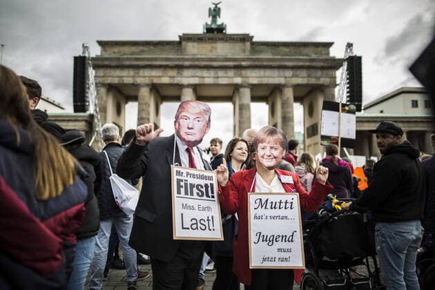 Weltweite Demonstration unter dem Motto Alle fuers Klima , initiiert der Klimaaktivisten von Fridays for Future am Brandenburger Tor in Berlin, 20.09.2019. Berlin Deutschland *** Worldwide demonstration under the motto All for Climate , initiated by the climate activist of Fridays for Future at the Brandenburg Gate in Berlin, 20 09 2019 Berlin Germany Copyright: xFlorianxGaertner photothek.netx