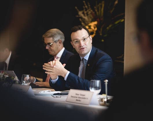 Bundesgesundheitsminister Jens Spahn (CDU) Im Rahmen eines Treffens mit der deutsch-mexikanischen Handelskammer CAMEXA und deutschen Unternehmen aus dem Gesundheitssektor am 20.09.2019 in Mexiko-Stadt. Mexiko-Stadt Mexiko