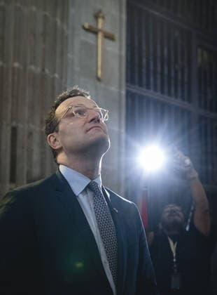 Bundesgesundheitsminister Jens Spahn (CDU) Im Rahmen eines Rundgangs durch das historische Stadtzentrum von Mexiko-stadt am 20.09.2019. Mexiko-Stadt Mexiko