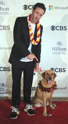 September 19, 2019 - Alex O Loughlin and Eddie during the Hawaii Five-O and Magnum P.I. Sunset On The Beach event on Waikiki Beach in Honolulu, Hawaii - CSM Honolulu USA - ZUMAc04_ 42512781st Copyright: xMichaelxSullivanx