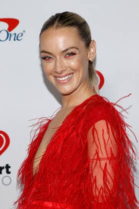 Rachel Skarsten arrives for the iHeartRadio Music Festival at the T-Mobile Arena in Las Vegas, Nevada on Saturday, September 21, 2019.  LAV2019092169 JAMESxATOA