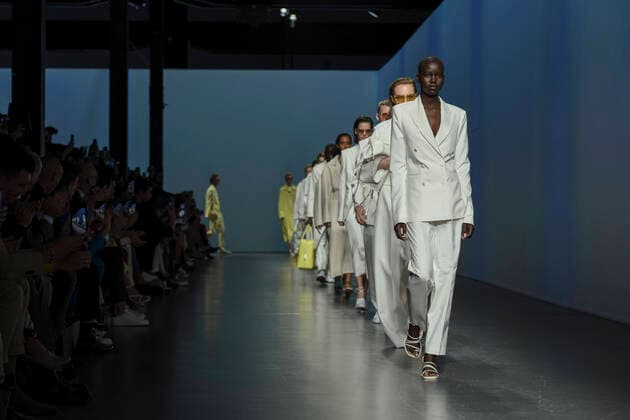 Entertainment Themen der Woche KW38 Milan Fashion Week, Women Spring Summer 2020. Milan, Women s Fashion, Spring Summer 2020. Hugo Boss catwalk Pictured: model  Copyright: xBlufotox xIPAx xFotosickix